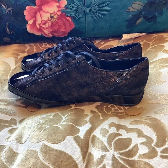 Amalfi by Rangoni Patent Leather Oxfords 🤩❤️🇮🇹 - Picture 4 of 7
